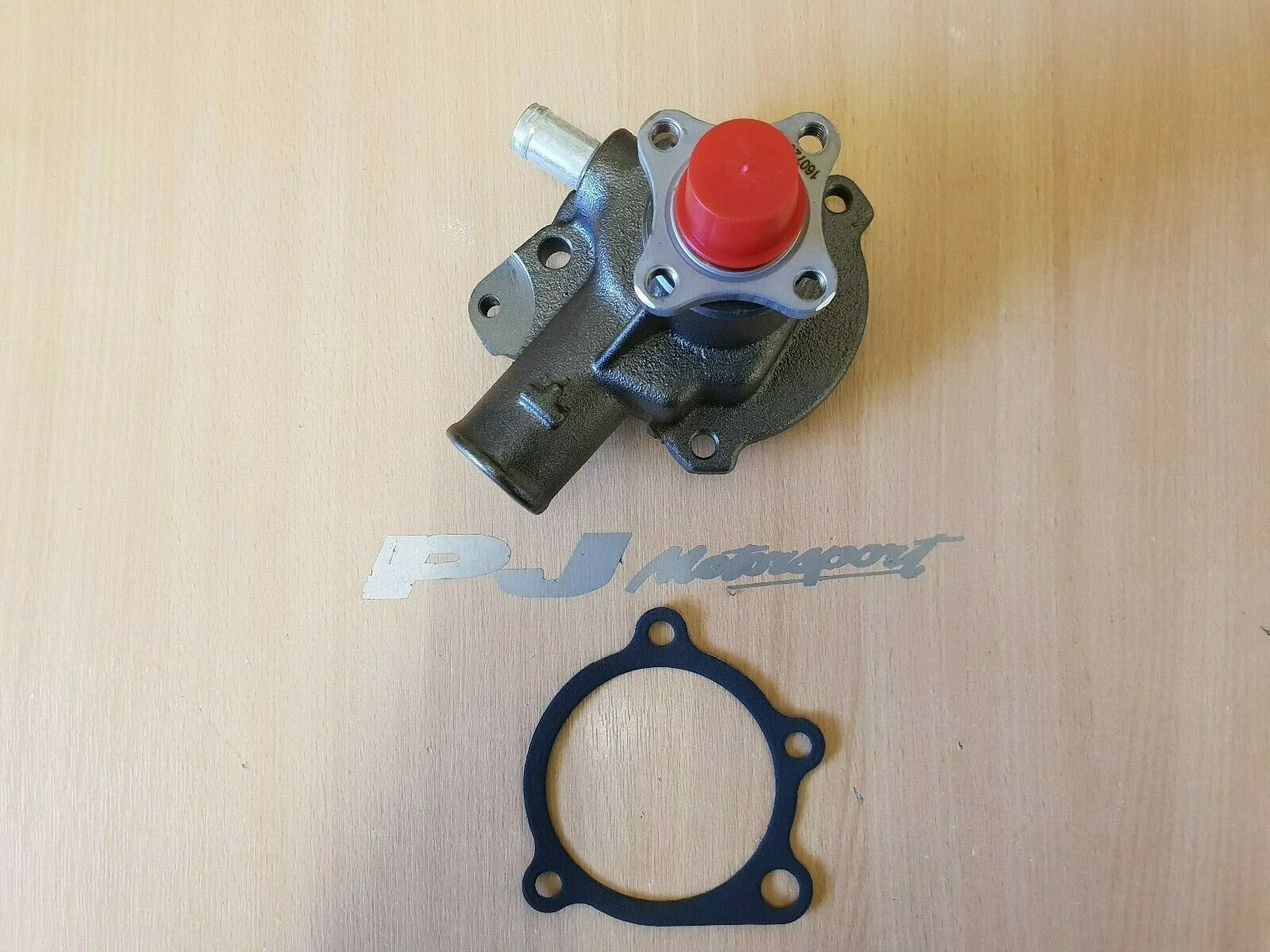 Cosworth water pump 2WD cast iron & uprated gasket